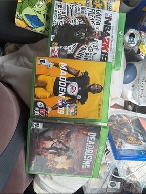 Xbox one game bundle!Madden NFL 19 - Xbox One (Yellow)